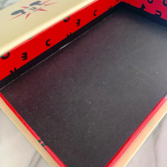 Mickey Mouse Makeup Box - Picture 7 of 8